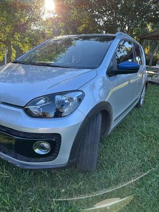 VOLKSWAGEN UP 1.0 MPI HIGH UP 12V FLEX 4P MANUAL VOLKSWAGEN UP 1.0 MPI HIGH UP 12V FLEX 4P MANUAL